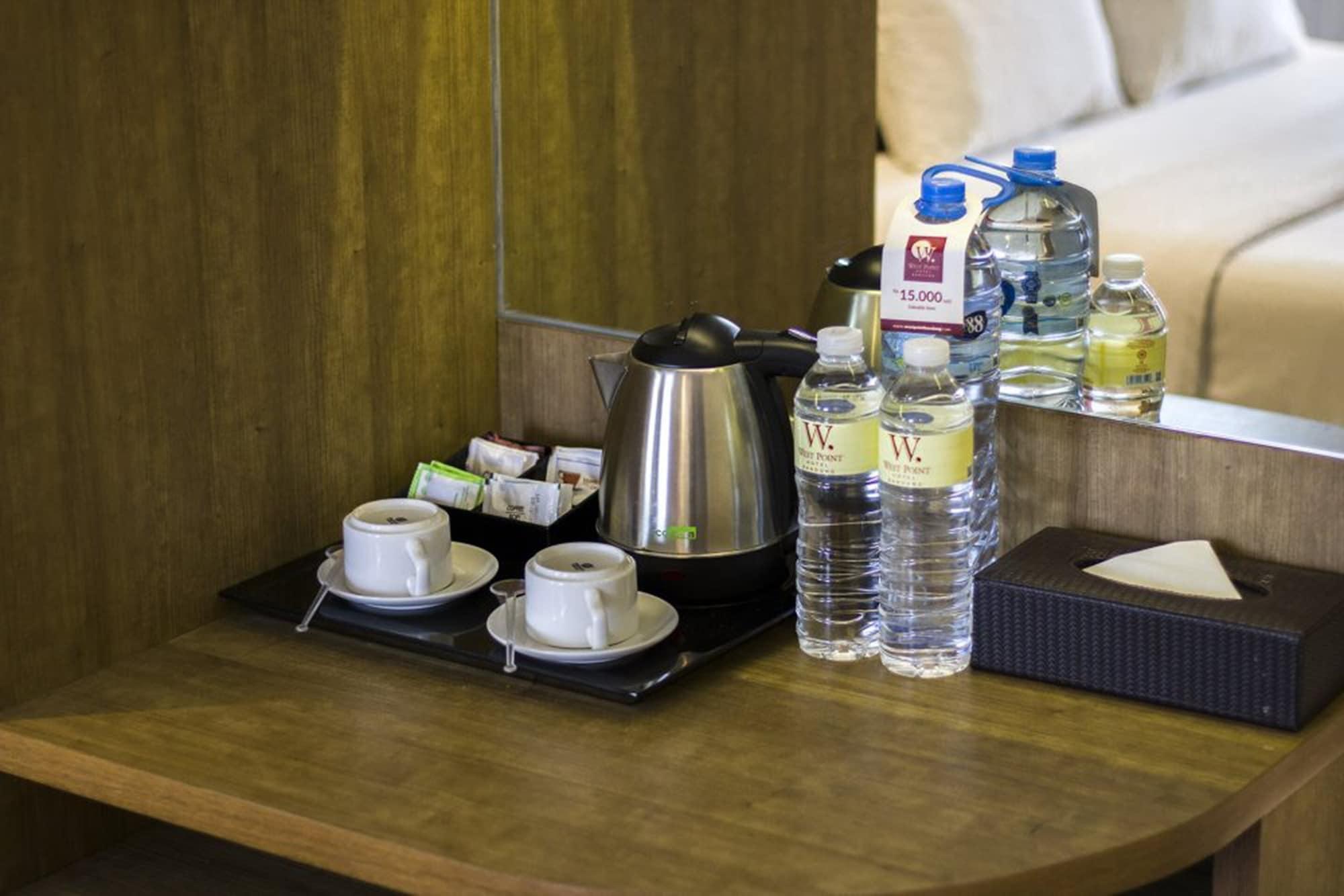 West Point Hotel Bandung Eksteriør bilde