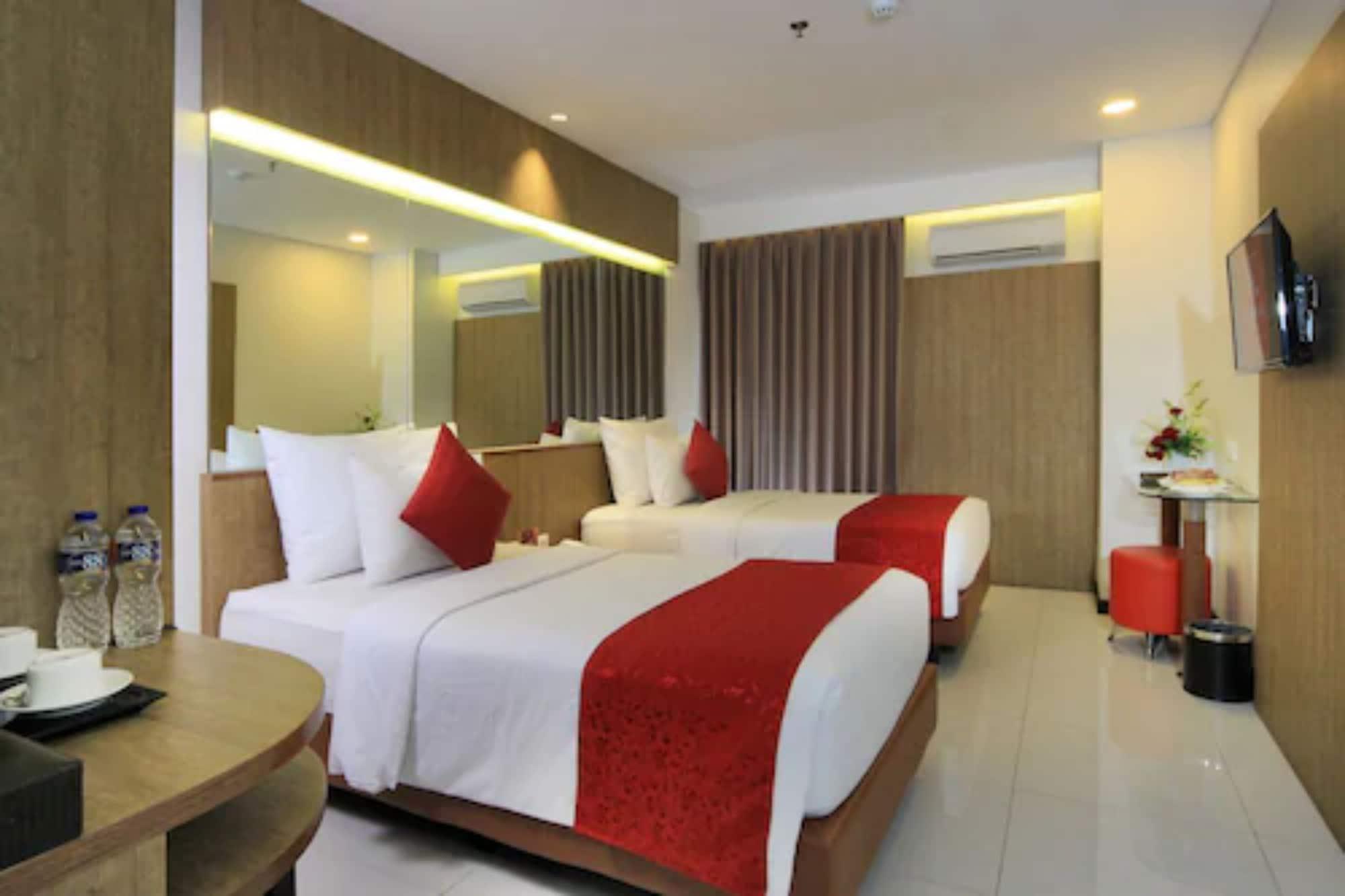 West Point Hotel Bandung Eksteriør bilde