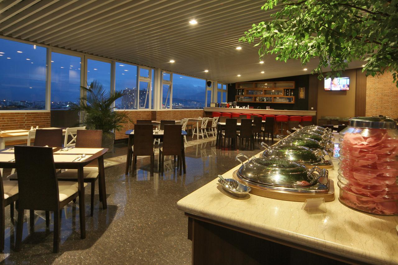 West Point Hotel Bandung Eksteriør bilde