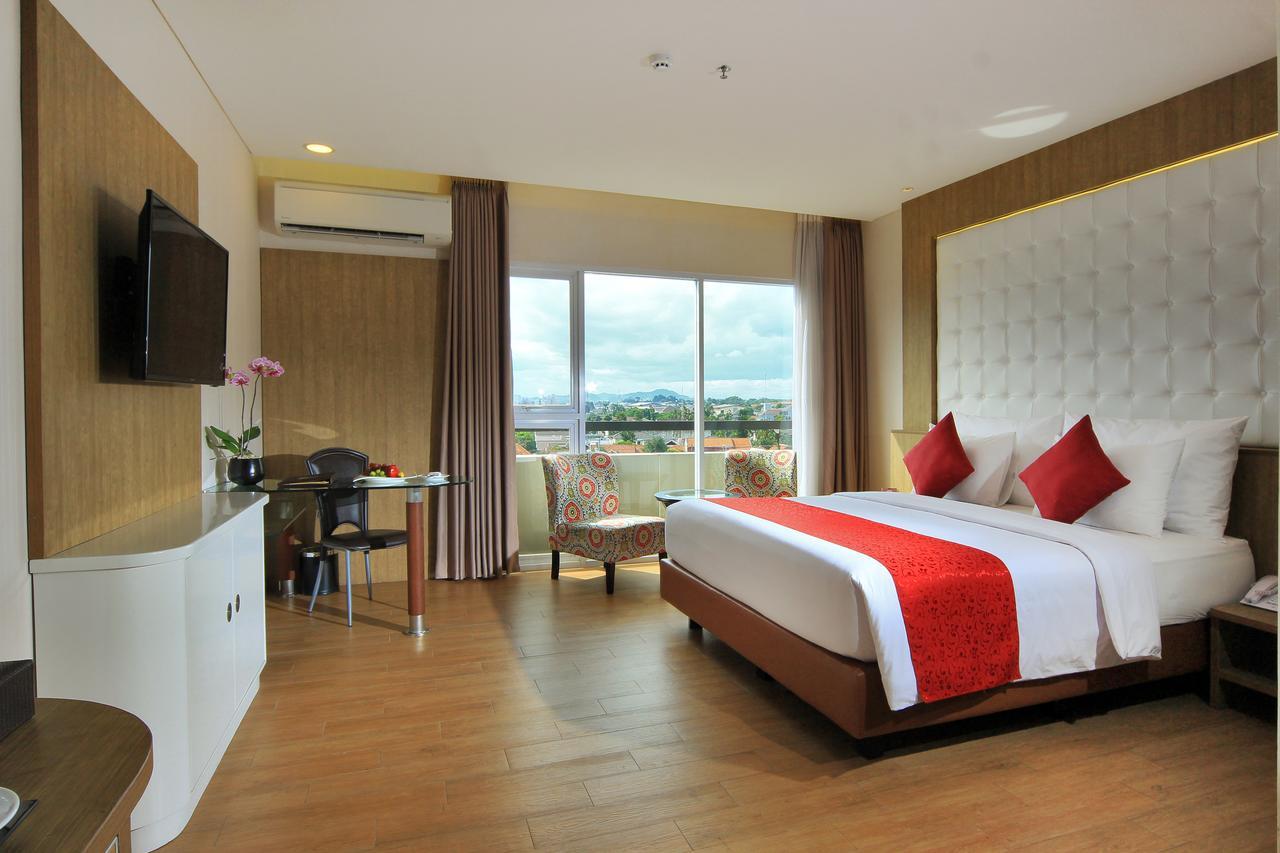 West Point Hotel Bandung Eksteriør bilde