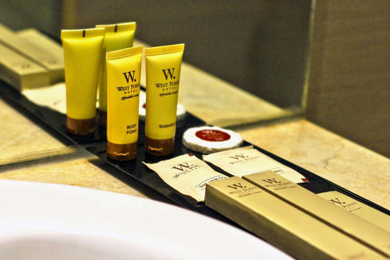 West Point Hotel Bandung Eksteriør bilde